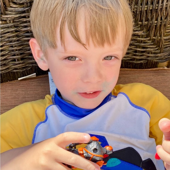 💎MEET THE POSHER💎 Bestdressed995 - Picture 9 of 16